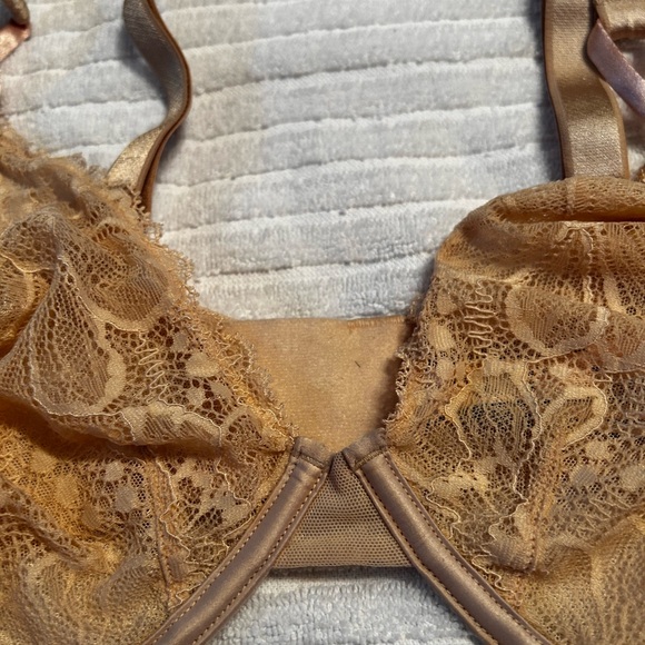 Victoria's Secret Lace Bra in Brown - Picture 3 of 9